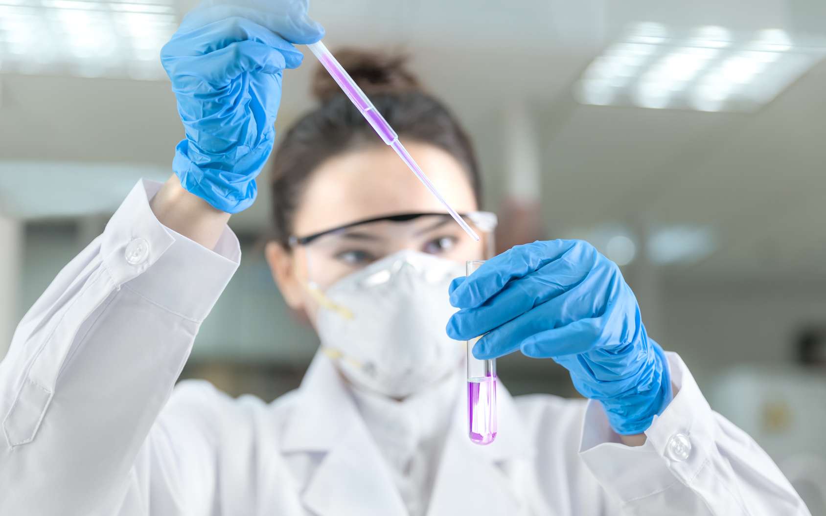 Travailler en laboratoire : les avantages de travailler en laboratoire